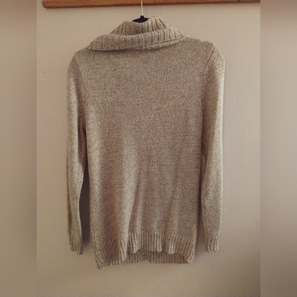 New York & company sweater - Picture 3 of 3